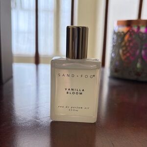 SAND + FOG Vanilla Bloom Eau de Parfum Oil